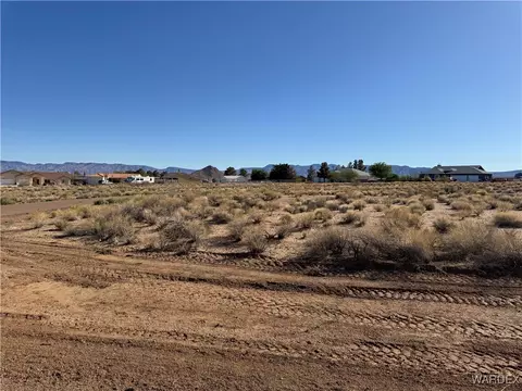 7538 E Cayuse Cir, Kingman, AZ 86401 photo 1