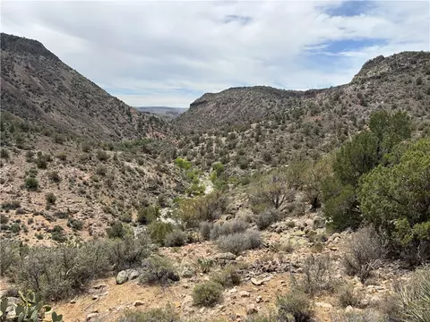 001 Ash Crk, Kingman, AZ 86401