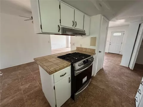 Kitchen - 2825 E Potter Ave, Kingman, AZ 86409 photo 4 of 4
