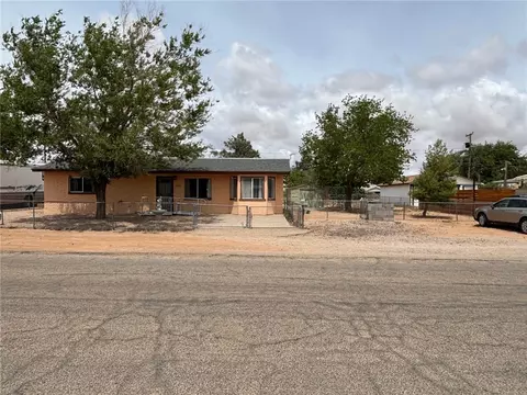 Exterior - 2825 E Potter Ave, Kingman, AZ 86409 photo 2 of 16