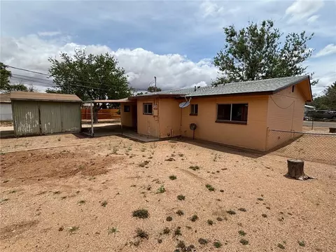 Exterior - 2825 E Potter Ave, Kingman, AZ 86409 photo 6 of 16
