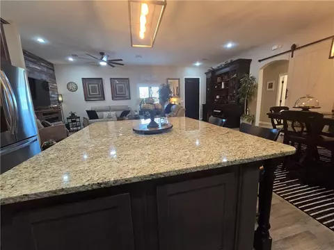 Kitchen - 7790 E Oxbow Dr, Kingman, AZ 86401 photo 2 of 7