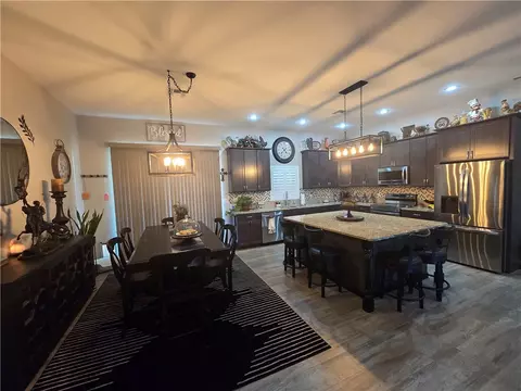 Kitchen - 7790 E Oxbow Dr, Kingman, AZ 86401 photo 6 of 7