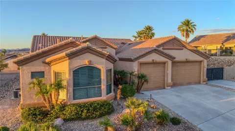 936 Talon Pointe Dr, Bullhead City, AZ 86429