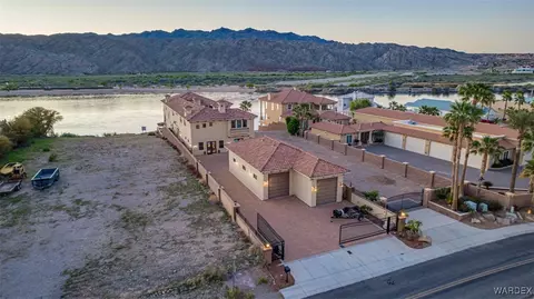 381 Riverfront Dr, Bullhead City, AZ 86442