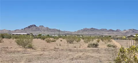00 S Emery Park Rd, Golden Valley, AZ 86413