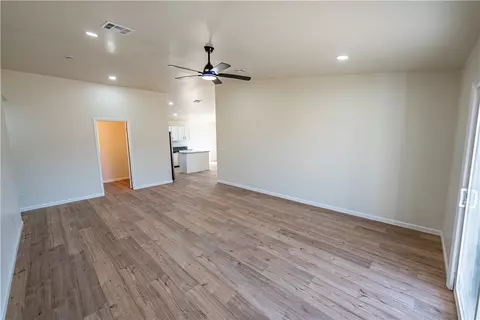 Living - 7674 E Oxbow Dr, Kingman, AZ 86401 photo 3 of 4