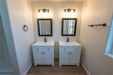 Bath - 7674 E Oxbow Dr, Kingman, AZ 86401 photo 2 of 5