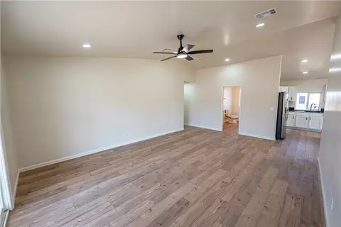 Living - 7674 E Oxbow Dr, Kingman, AZ 86401 photo 2 of 4