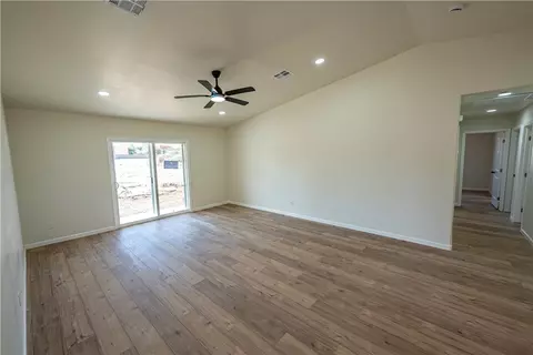 Living - 7674 E Oxbow Dr, Kingman, AZ 86401 photo 1 of 4