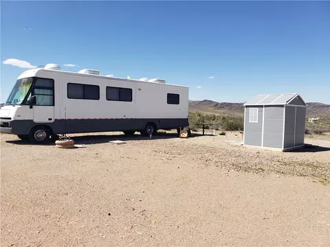 8141 W Inyo Dr, White Hills, AZ 86445