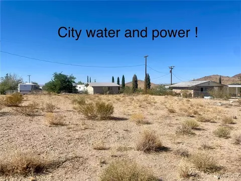6964 W Cinch Dr, Dolan Springs, AZ 86441