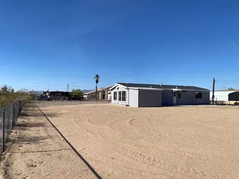 Exterior - 5282 El Mirage Dr, Topock, AZ 86436 photo 9 of 10