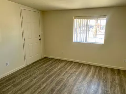 Living - 5282 El Mirage Dr, Topock, AZ 86436 photo 5 of 5