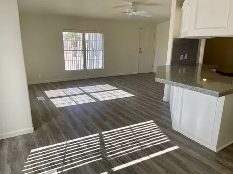 Living - 5282 El Mirage Dr, Topock, AZ 86436 photo 4 of 5