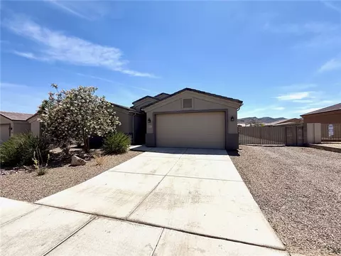 5547 Eagle View Rd, Kingman, AZ 86409 photo 2