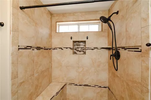 Bath - 3059 Mallory Loop, Kingman, AZ 86401 photo 4 of 4