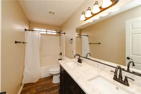 Bath - 3059 Mallory Loop, Kingman, AZ 86401 photo 1 of 4
