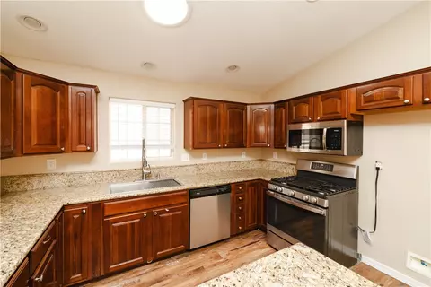 Kitchen - 3059 Mallory Loop, Kingman, AZ 86401 photo 2 of 2