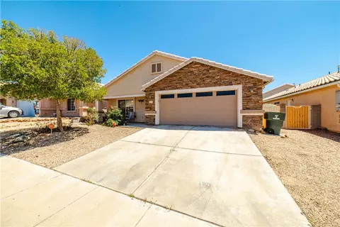 Exterior - 3059 Mallory Loop, Kingman, AZ 86401 photo 2 of 18