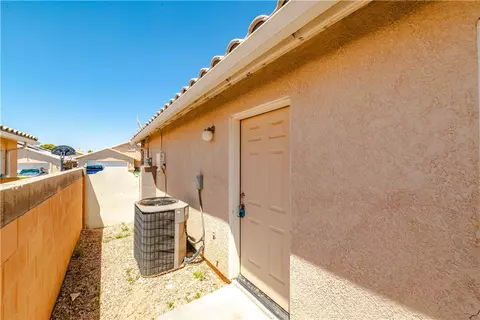 Exterior - 3059 Mallory Loop, Kingman, AZ 86401 photo 8 of 18