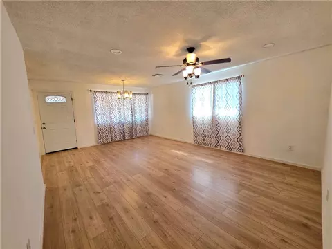 Living - 3166 E Thompson Ave, Kingman, AZ 86409 photo 3 of 4