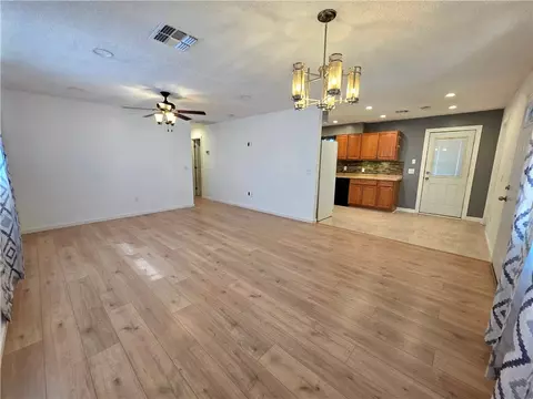 Living - 3166 E Thompson Ave, Kingman, AZ 86409 photo 2 of 4
