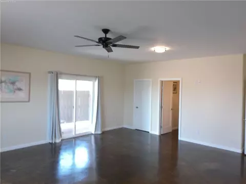 Living - 7185 E Cactus Dr, Kingman, AZ 86401 photo 2 of 9