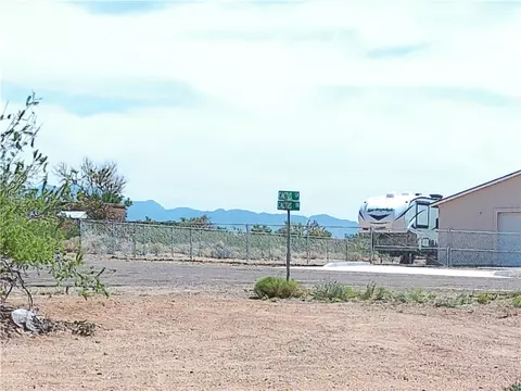 Exterior - 7185 E Cactus Dr, Kingman, AZ 86401 photo 19 of 22