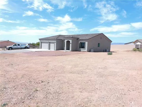 Exterior - 7185 E Cactus Dr, Kingman, AZ 86401 photo 8 of 22