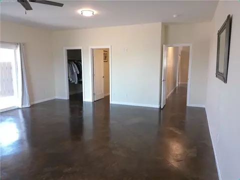 Living - 7185 E Cactus Dr, Kingman, AZ 86401 photo 3 of 9