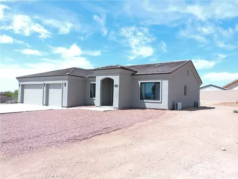 Exterior - 7185 E Cactus Dr, Kingman, AZ 86401 photo 7 of 22