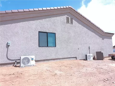 Exterior - 7185 E Cactus Dr, Kingman, AZ 86401 photo 15 of 22