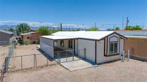 1960 Oliver Dr, Bullhead City, AZ 86442