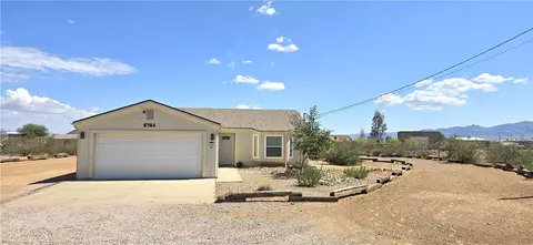 5784 W Abrigo Dr, Golden Valley, AZ 86413