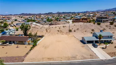 3145 Sycamore Ave, Bullhead City, AZ 86429