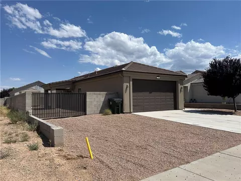 3538 N Irving St, Kingman, AZ 86409