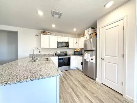 Kitchen - 3487 E Ames Ave, Kingman, AZ 86409 photo 3 of 5
