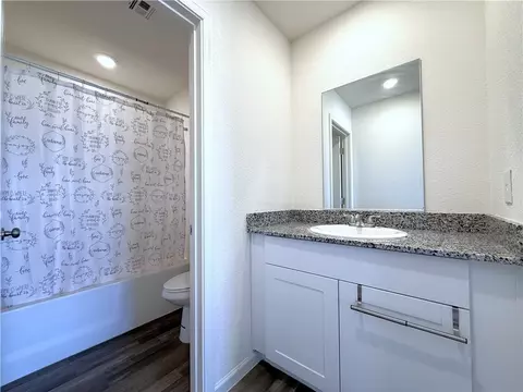 Bath - 3487 E Ames Ave, Kingman, AZ 86409 photo 1 of 2