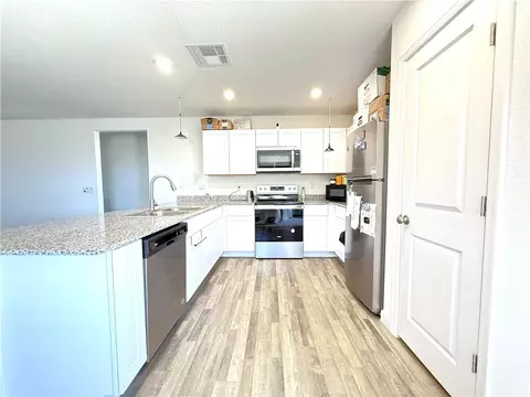 Kitchen - 3487 E Ames Ave, Kingman, AZ 86409 photo 2 of 5
