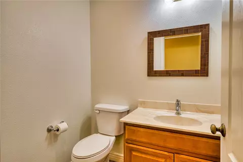 Bath - 9076 E Mountain Shadow Rd, Kingman, AZ 86401 photo 1 of 6