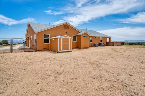 Exterior - 9076 E Mountain Shadow Rd, Kingman, AZ 86401 photo 11 of 22