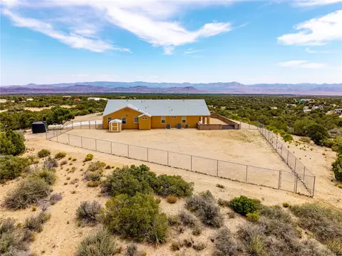 Exterior - 9076 E Mountain Shadow Rd, Kingman, AZ 86401 photo 20 of 22