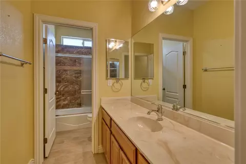Bath - 9076 E Mountain Shadow Rd, Kingman, AZ 86401 photo 5 of 6