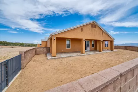 Exterior - 9076 E Mountain Shadow Rd, Kingman, AZ 86401 photo 8 of 22