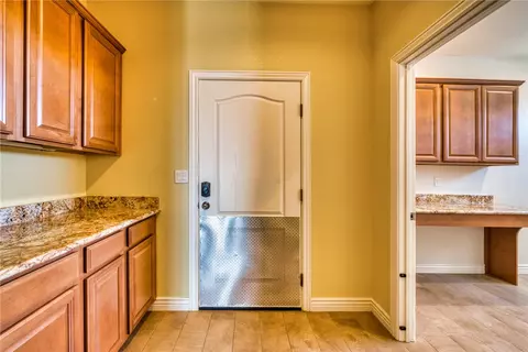 Entry Way - 9076 E Mountain Shadow Rd, Kingman, AZ 86401 photo 3 of 4
