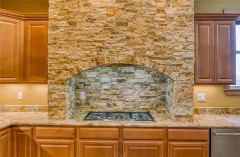 Kitchen - 9076 E Mountain Shadow Rd, Kingman, AZ 86401 photo 4 of 11