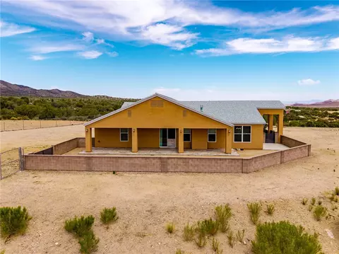 Exterior - 9076 E Mountain Shadow Rd, Kingman, AZ 86401 photo 14 of 22