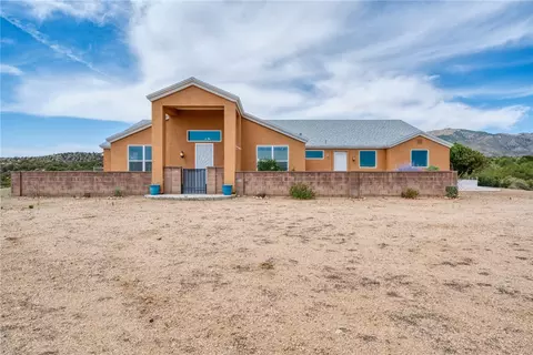 Exterior - 9076 E Mountain Shadow Rd, Kingman, AZ 86401 photo 1 of 22
