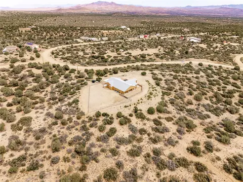 View/Area - 9076 E Mountain Shadow Rd, Kingman, AZ 86401 photo 7 of 9